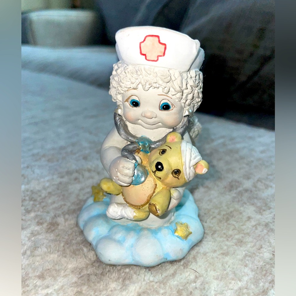 Dreamsicle, “A healing heart” figure